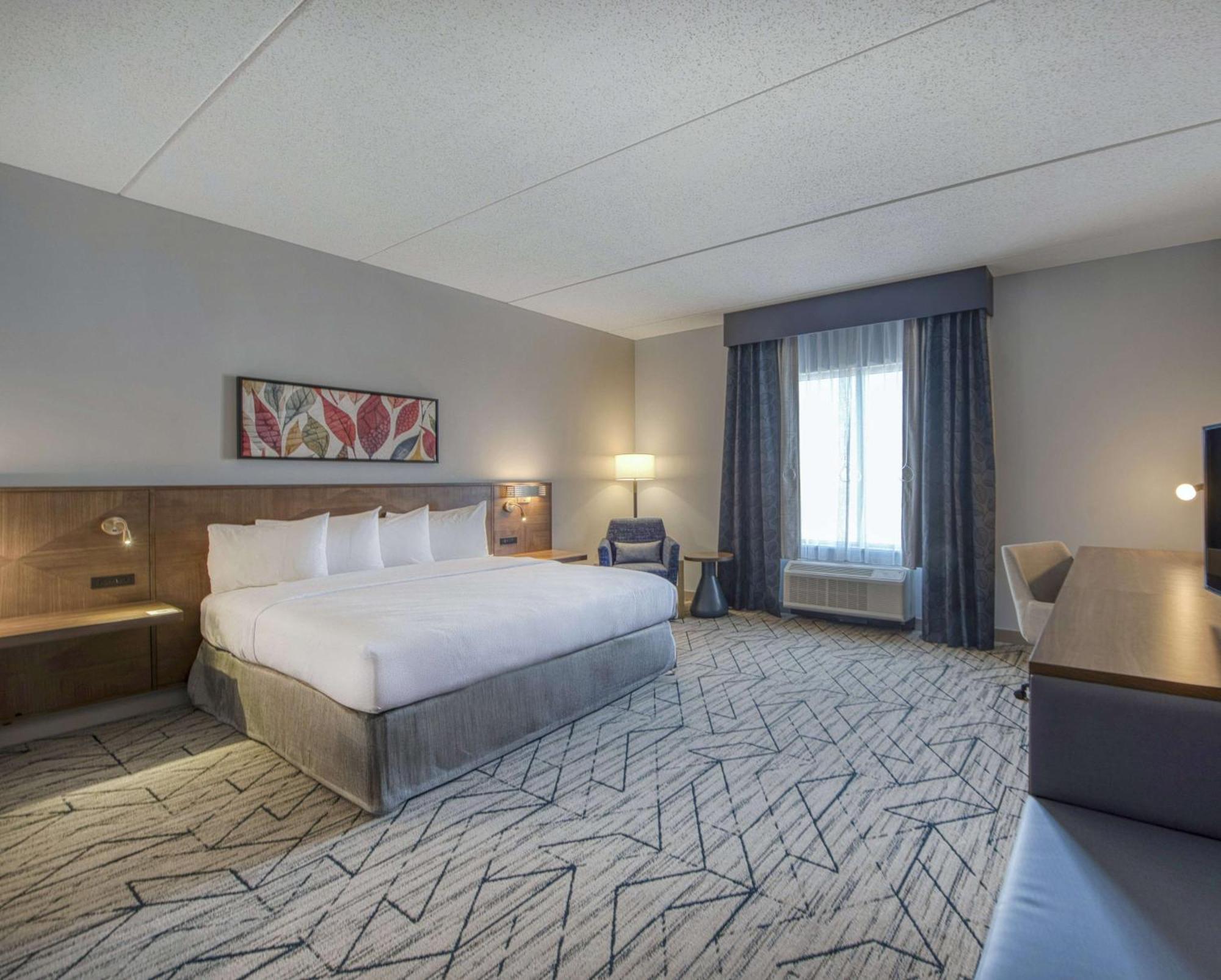 Hilton Garden Inn Raleigh Cary Exterior photo